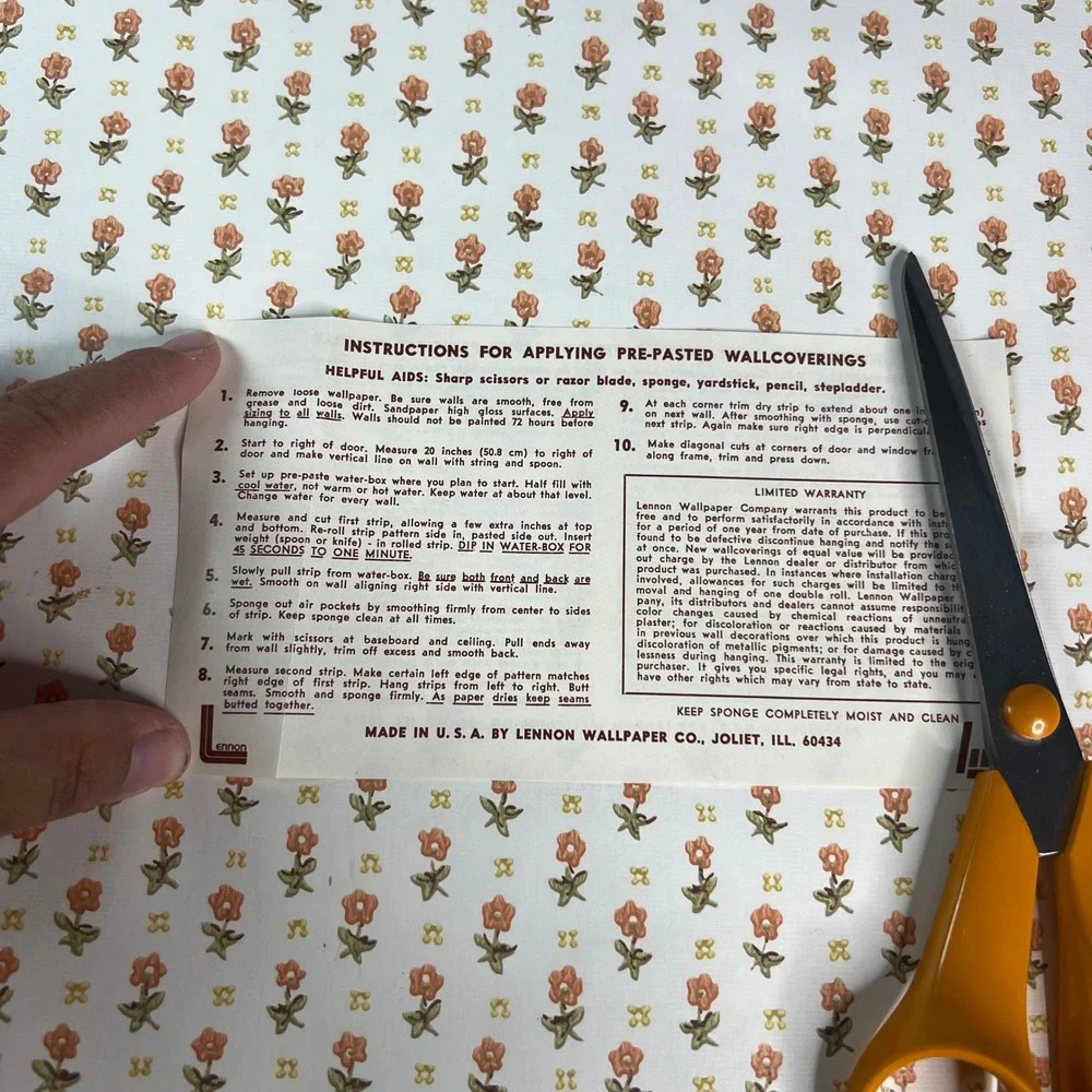 Vintage Lennon Wallpaper Co Floral Pre-Pasted Roll Orange Ditsy Flower 20.5 Inch
